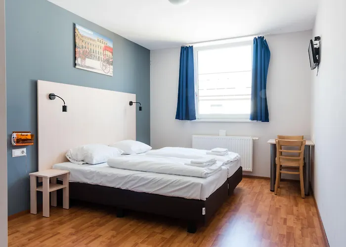 Hotel A&o Hauptbahnhof 2*